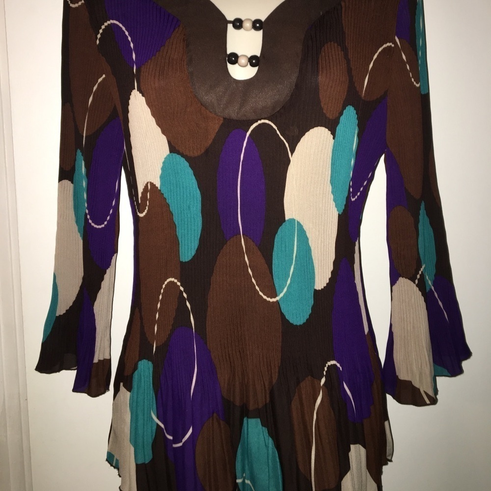 Signature by Larry Levine Top